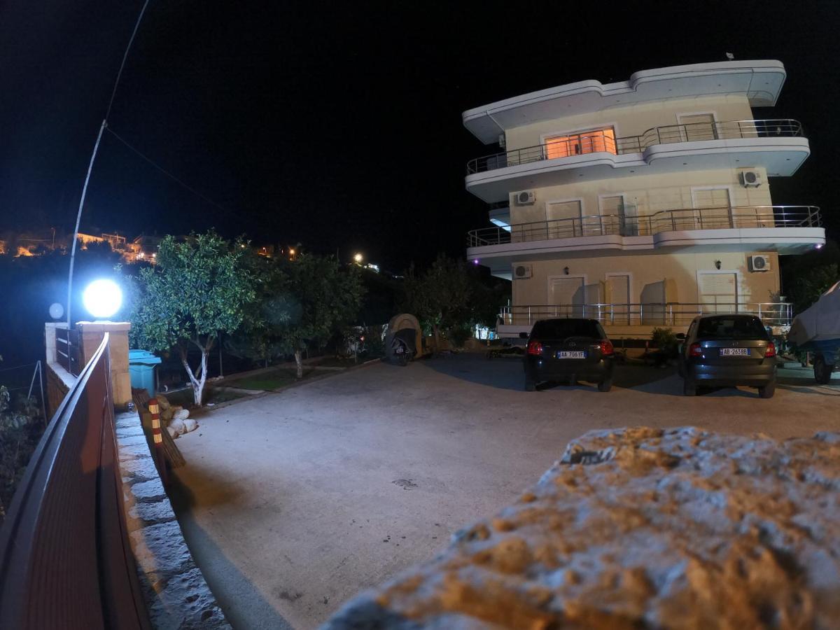 Foti Rooms Himare Exteriör bild