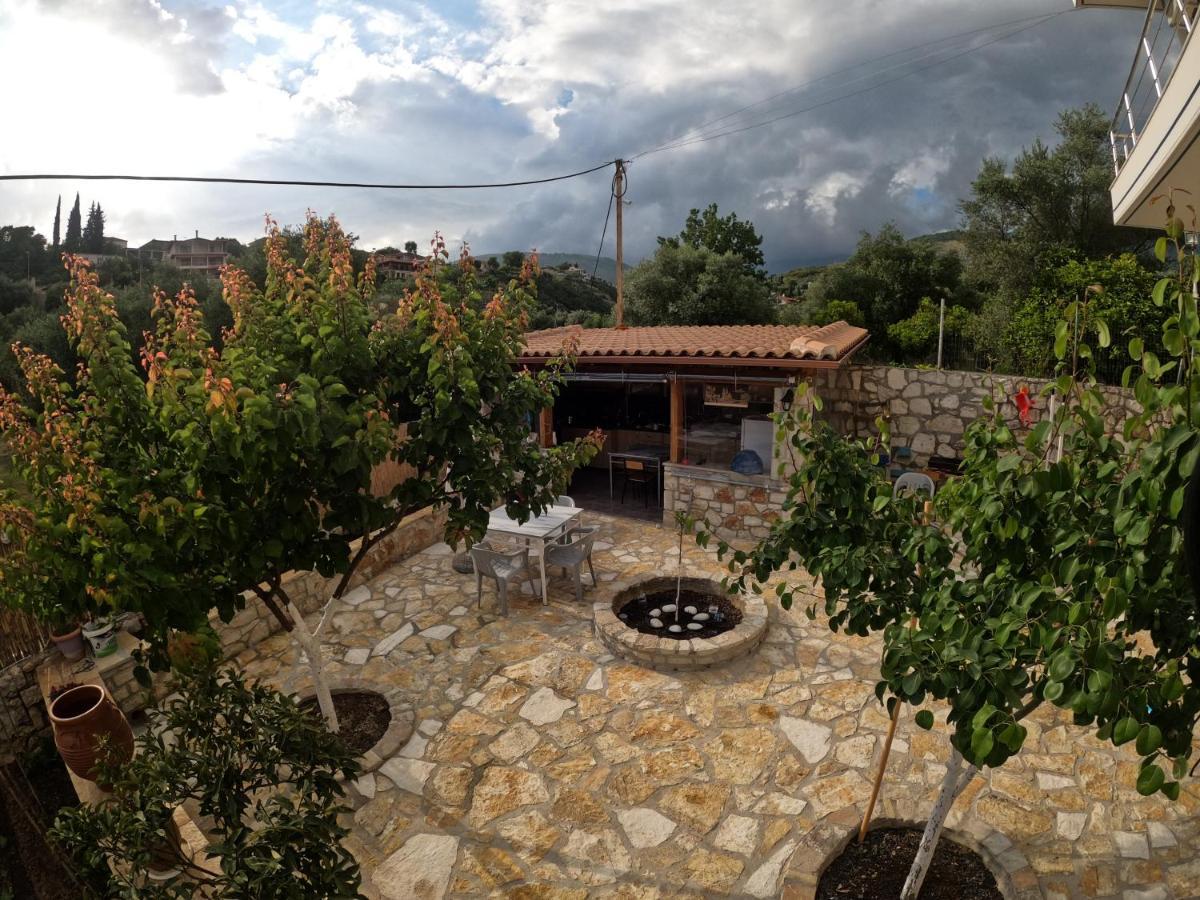 Foti Rooms Himare Exteriör bild