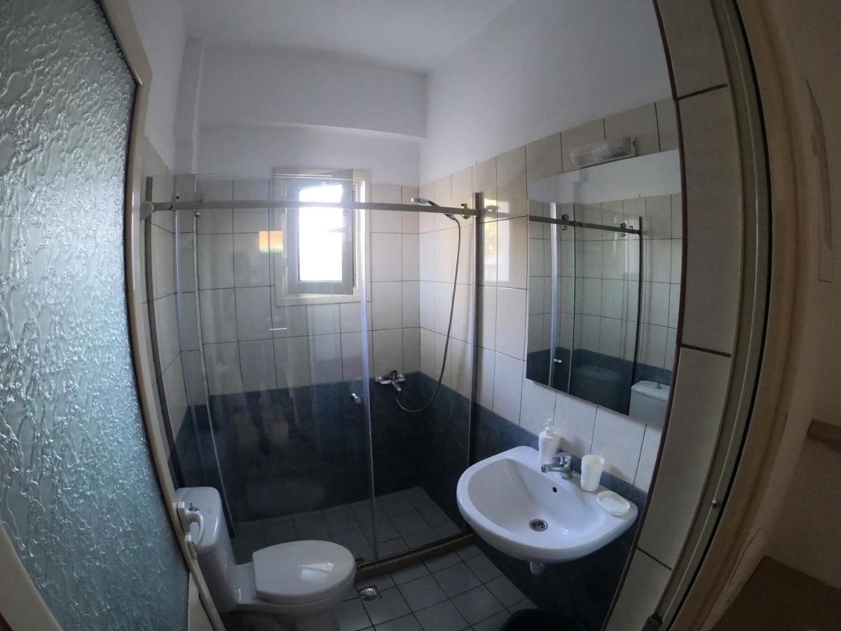 Foti Rooms Himare Exteriör bild