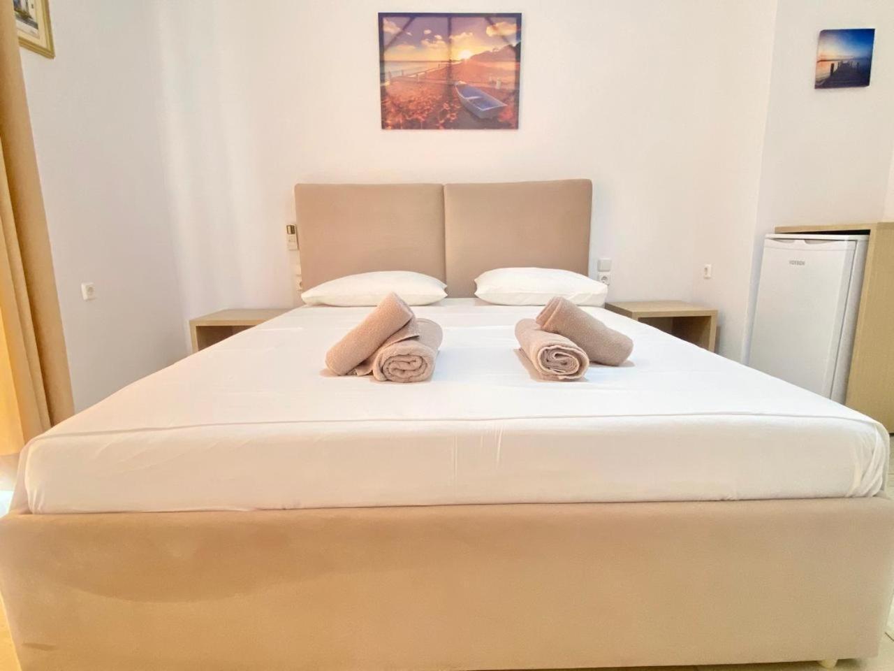 Foti Rooms Himare Exteriör bild