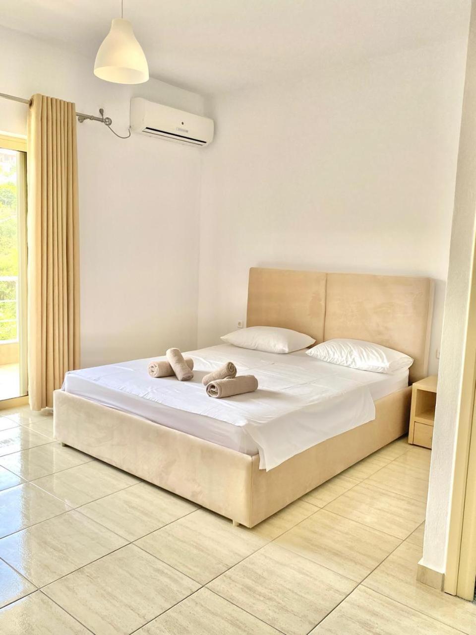 Foti Rooms Himare Exteriör bild
