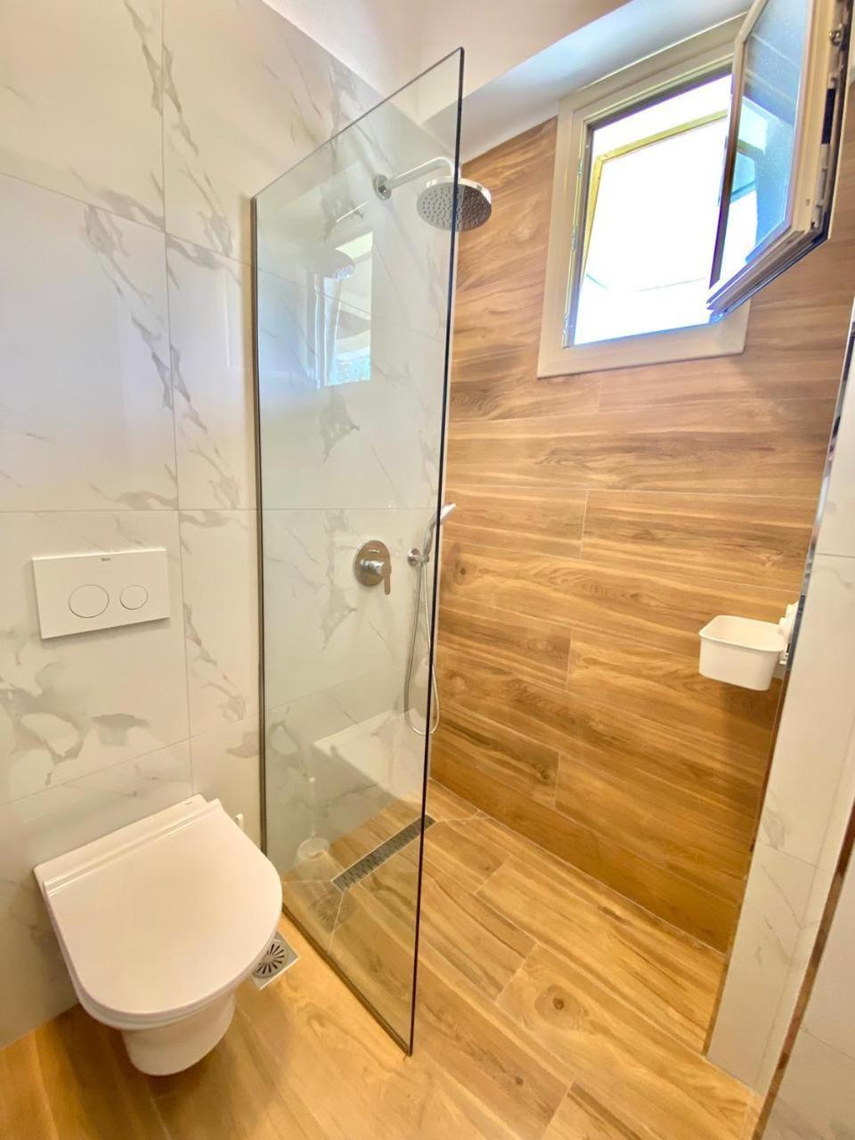 Foti Rooms Himare Exteriör bild