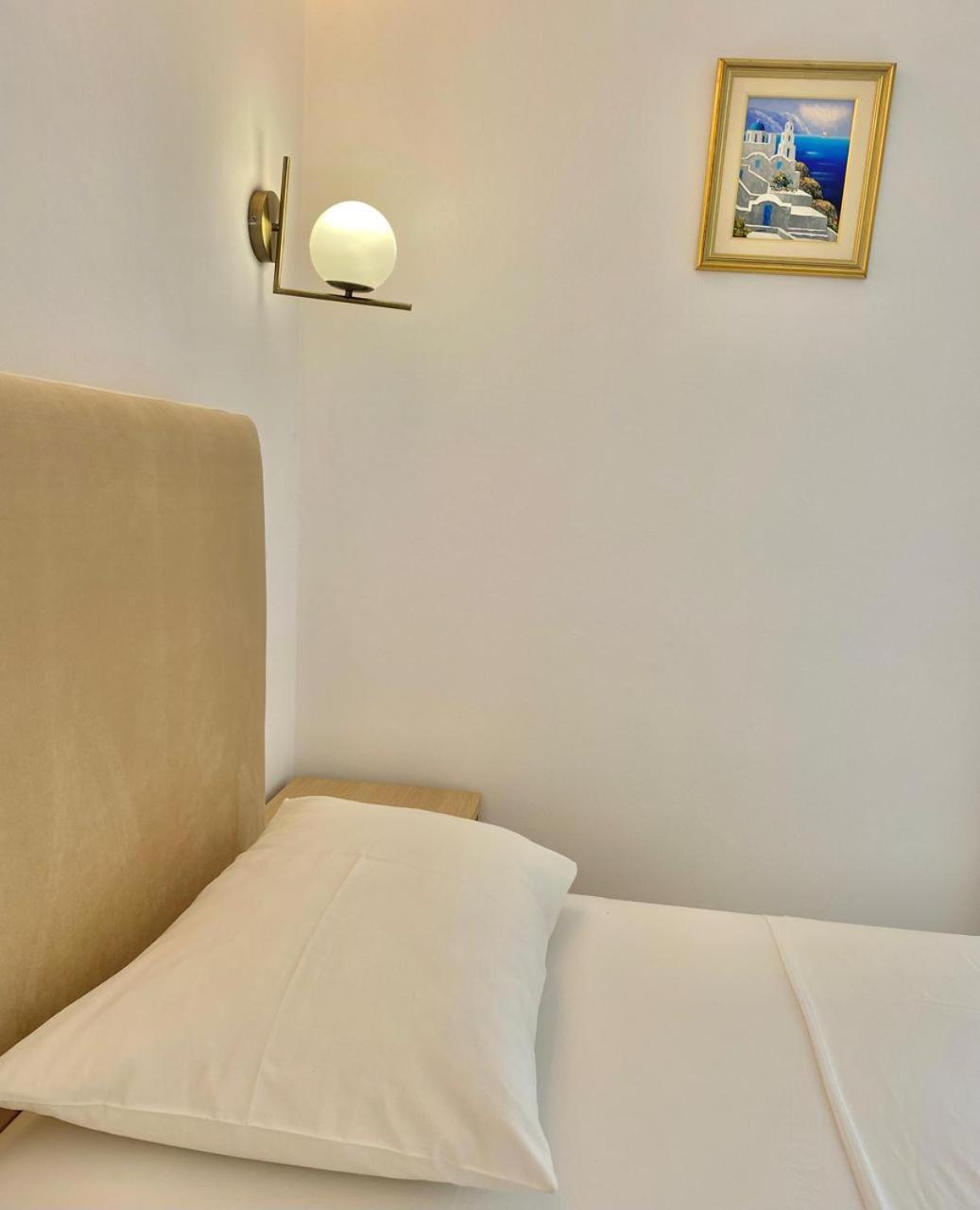 Foti Rooms Himare Exteriör bild