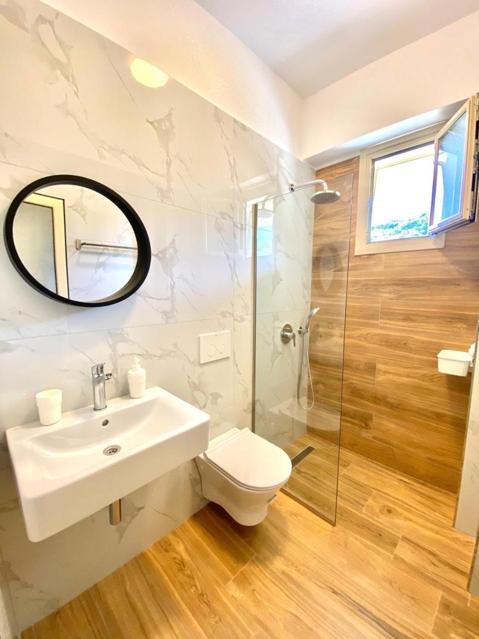 Foti Rooms Himare Exteriör bild