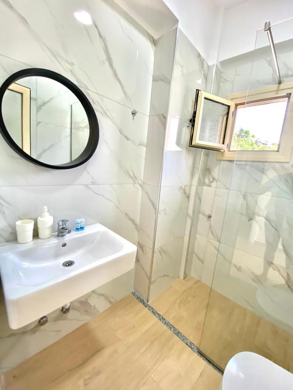 Foti Rooms Himare Exteriör bild