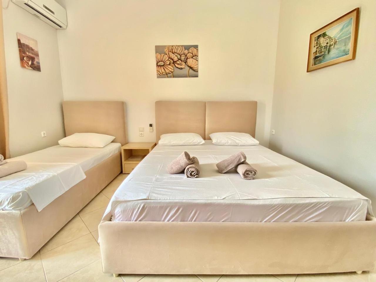 Foti Rooms Himare Exteriör bild
