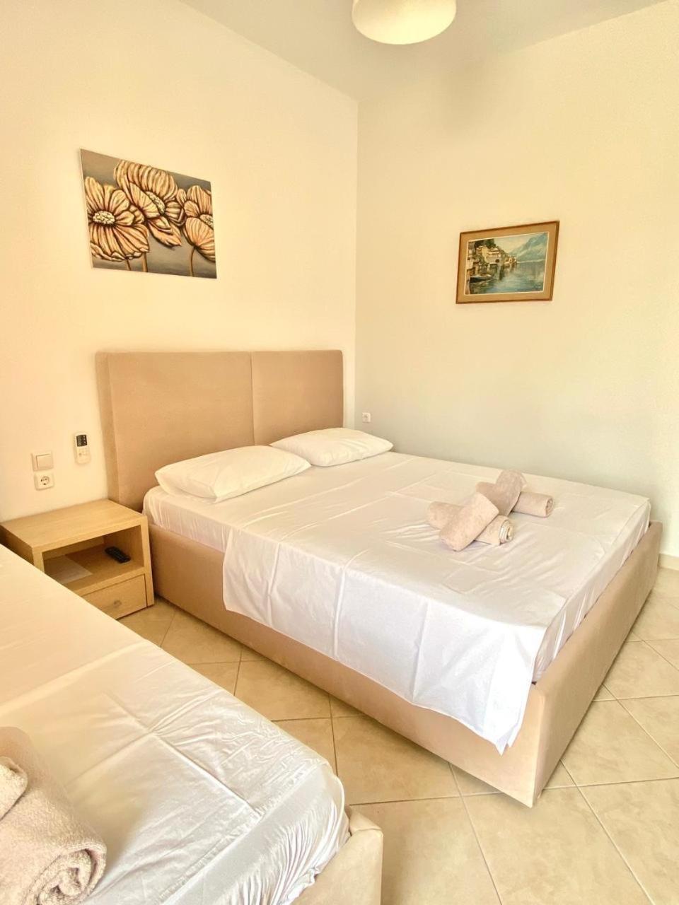 Foti Rooms Himare Exteriör bild