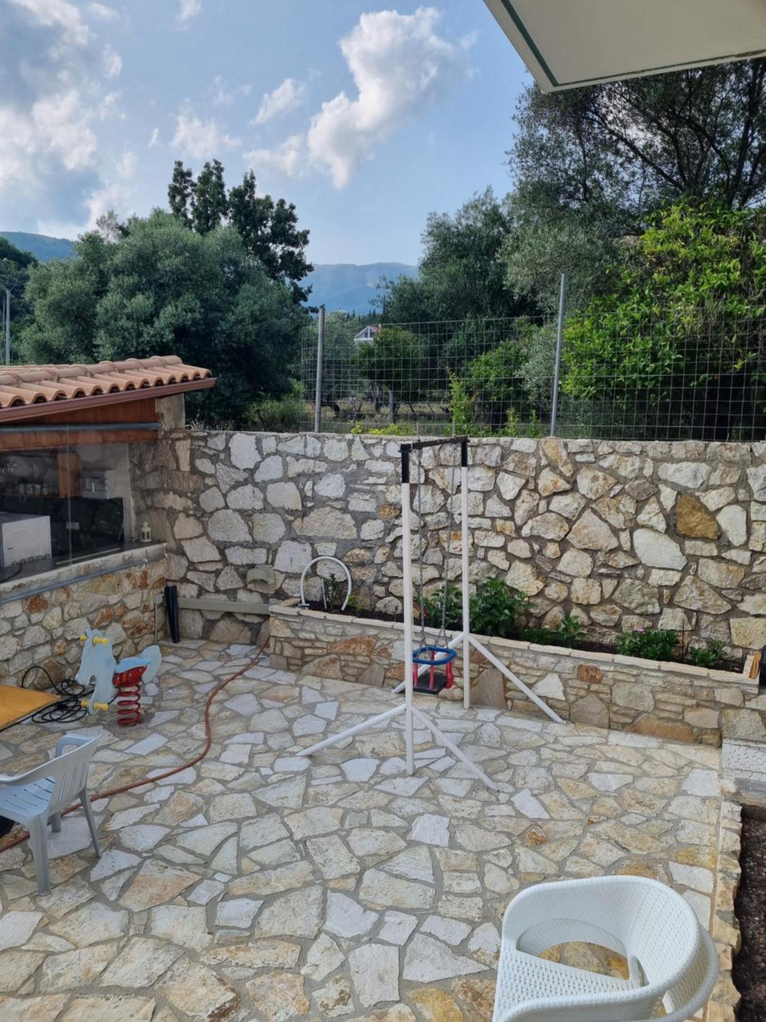 Foti Rooms Himare Exteriör bild