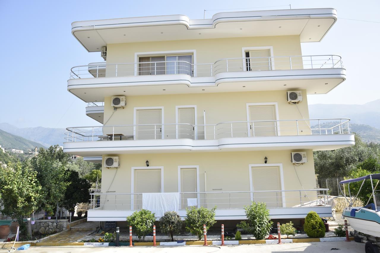 Foti Rooms Himare Exteriör bild